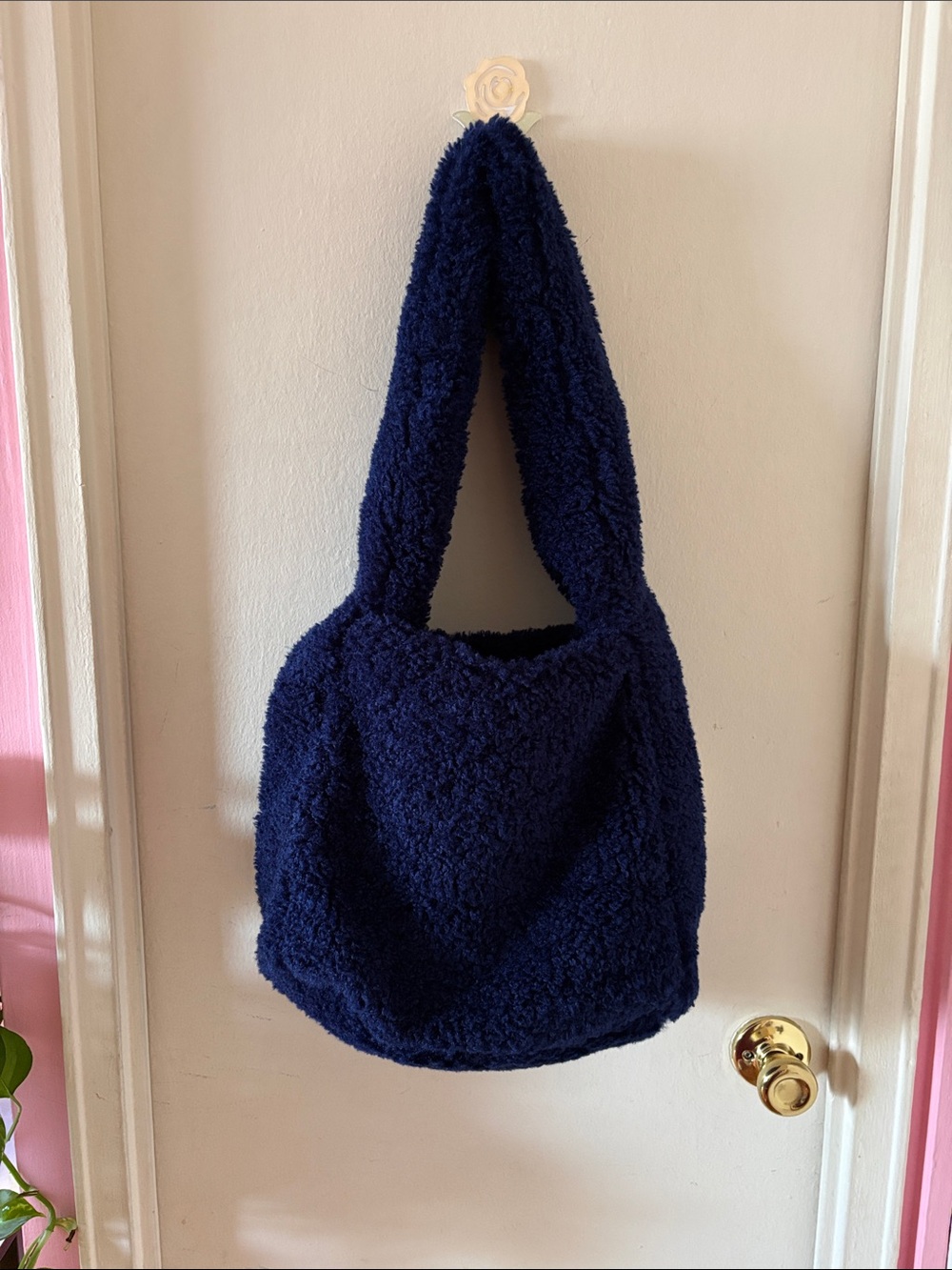 NWT Kipling Fuzzy Night Nakato M Blue/Purple Shearling Shoulder Bag w Zipper - Picture 2 of 5